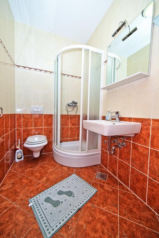 Apartments Bozikovic Podstrana Kamer foto